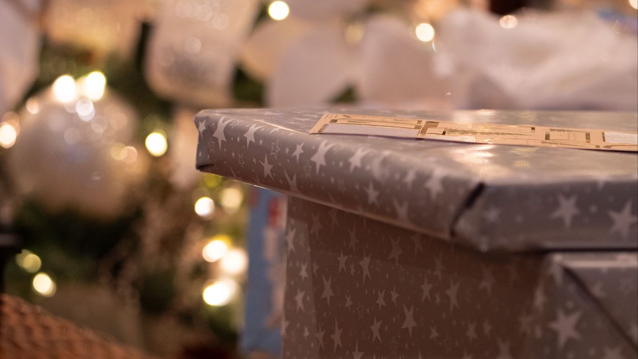 Wallpaper gifts, christmas tree, new year, christmas, blur