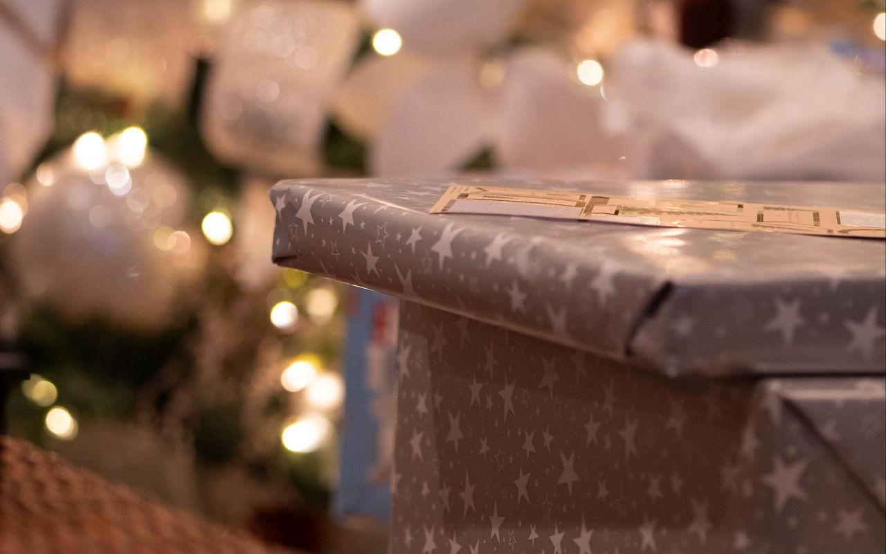 1280x800 Wallpaper gifts, christmas tree, new year, christmas, blur