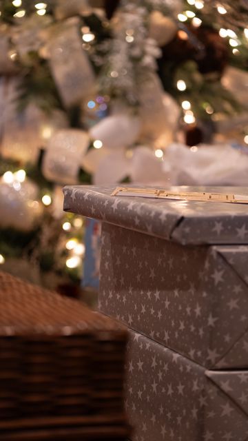 360x640 Wallpaper gifts, christmas tree, new year, christmas, blur