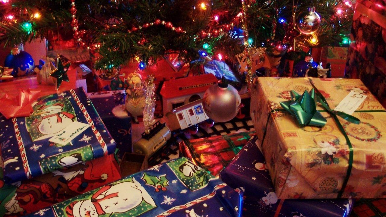 Wallpaper gifts, many, christmas tree, holiday, christmas, new year, mood
