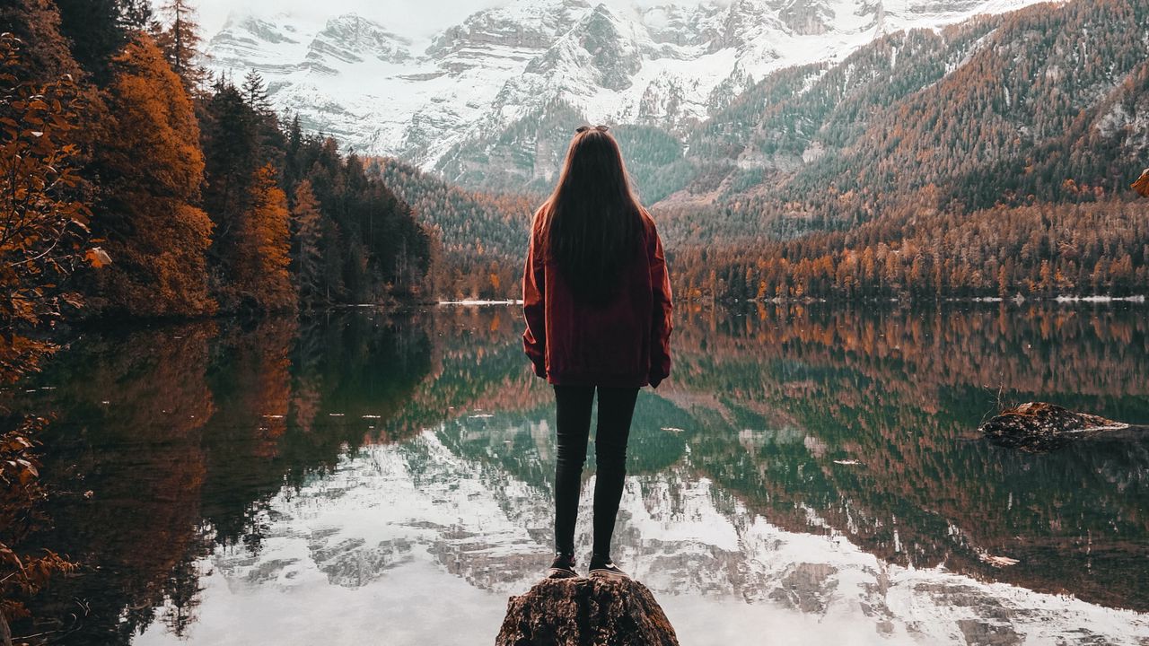 Wallpaper girl, alone, lake, mountains, nature