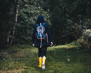 Preview wallpaper girl, backpack, forest, walk, fall