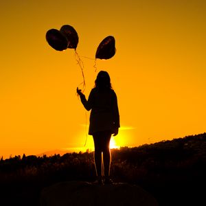 Preview wallpaper girl, balloons, silhouettes, sunset