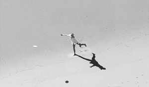 Preview wallpaper girl, beach, sea, bw