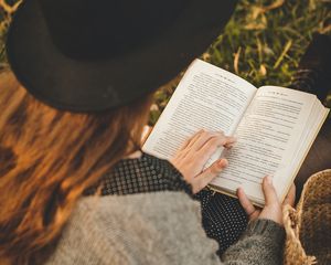 Preview wallpaper girl, book, hat, reading