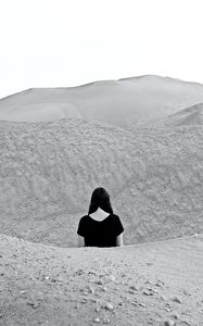 Preview wallpaper girl, bw, sand, hills