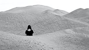 Preview wallpaper girl, bw, sand, hills