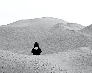 Preview wallpaper girl, bw, sand, hills