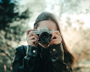 Preview wallpaper girl, camera, lens, photographer, photo