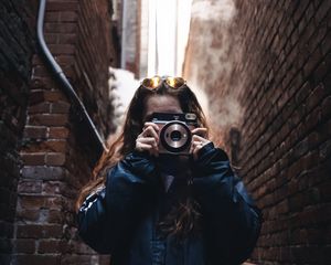 Preview wallpaper girl, camera, lens, glasses