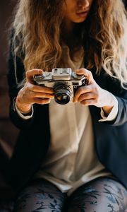 Preview wallpaper girl, camera, photographer, objective, hands