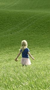 Preview wallpaper girl, child, field, grass, walk