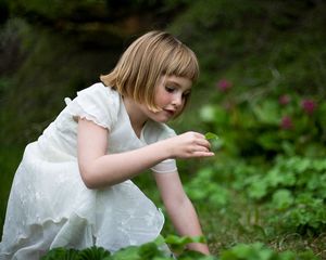 Preview wallpaper girl, child, grass, dress