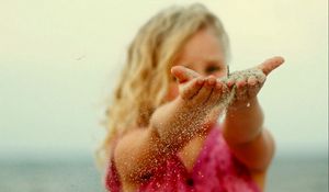 Preview wallpaper girl, child, sand, arms