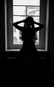 Preview wallpaper girl, dreadlocks, silhouette, dark, bw