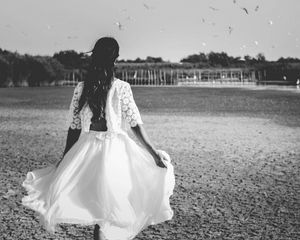 Preview wallpaper girl, dress, bw