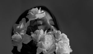 Preview wallpaper girl, flowers, bw, tenderness