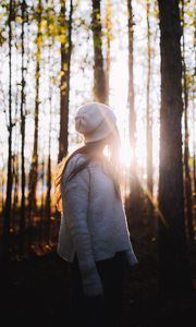 Preview wallpaper girl, forest, sunlight, trees, glare
