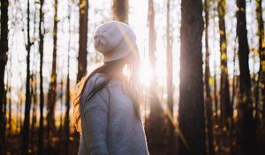 Preview wallpaper girl, forest, sunlight, trees, glare