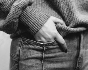 Preview wallpaper girl, hand, jeans, black and white
