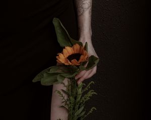 Preview wallpaper girl, hand, sunflower, flower, tattoo