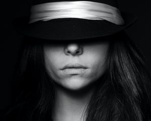 Preview wallpaper girl, hat, bw, face, portrait