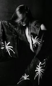 Preview wallpaper girl, kimono, bw, movement