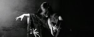 Preview wallpaper girl, kimono, bw, movement