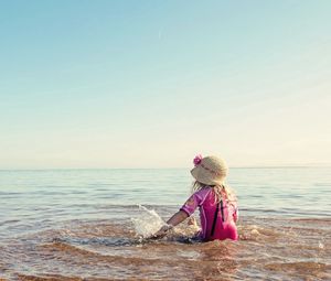 Preview wallpaper girl, sea, summer, mood