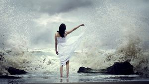 Preview wallpaper girl, sea, surf, dress, spray