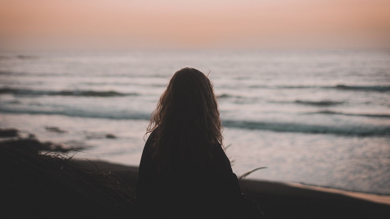 Wallpaper girl, silhouette, alone, beach, dark