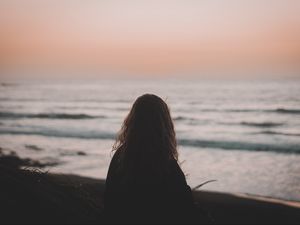 Preview wallpaper girl, silhouette, alone, beach, dark