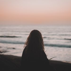 Preview wallpaper girl, silhouette, alone, beach, dark