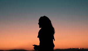 Preview wallpaper girl, silhouette, darkness, night