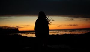 Preview wallpaper girl, silhouette, night, hair, wind