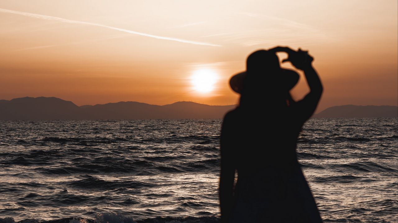 Wallpaper girl, silhouette, outline, sea, beach, sunset, dark