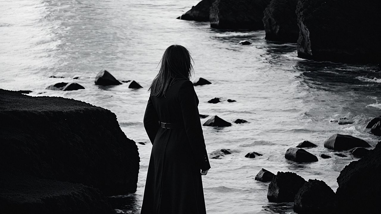 Wallpaper girl, silhouette, sea, mountains, black and white