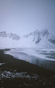 Preview wallpaper glacier, coast, snow, loneliness, iceland