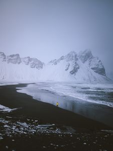 Preview wallpaper glacier, coast, snow, loneliness, iceland