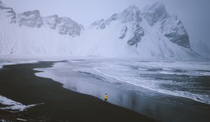 Preview wallpaper glacier, coast, snow, loneliness, iceland