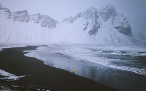 Preview wallpaper glacier, coast, snow, loneliness, iceland