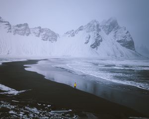 Preview wallpaper glacier, coast, snow, loneliness, iceland