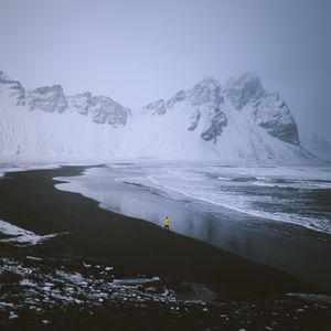 Preview wallpaper glacier, coast, snow, loneliness, iceland