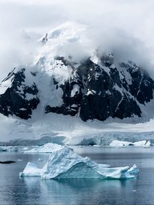 Preview wallpaper glacier, ice, snow, fog, mountain, water