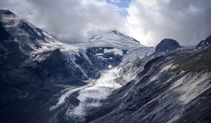 Preview wallpaper glacier, mountain, fog, clouds