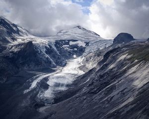 Preview wallpaper glacier, mountain, fog, clouds