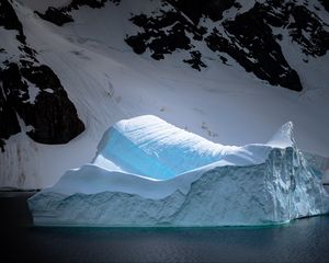 Preview wallpaper glacier, mountain, snow, antarctica