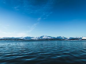 Preview wallpaper glacier, water, mountains, horizon, snowy, ice