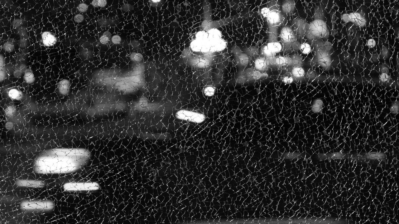 Wallpaper glass, broken, cranny, bokeh, lights, black and white