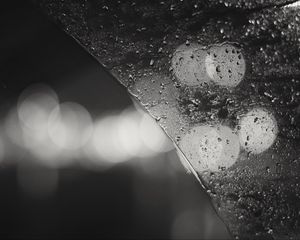 Preview wallpaper glass, broken, drops, bokeh, blur, black and white